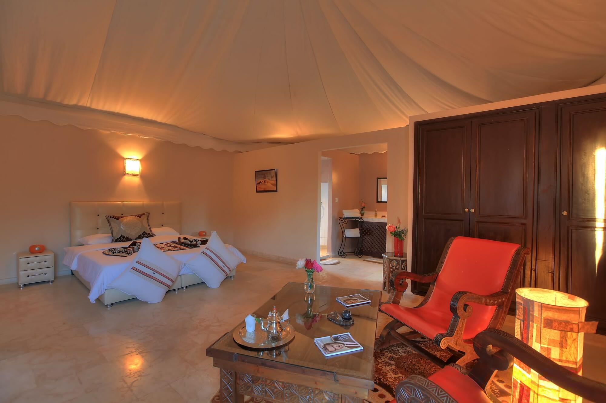Villa Marco Au Jardin Des Senteurs El Ain Dış mekan fotoğraf