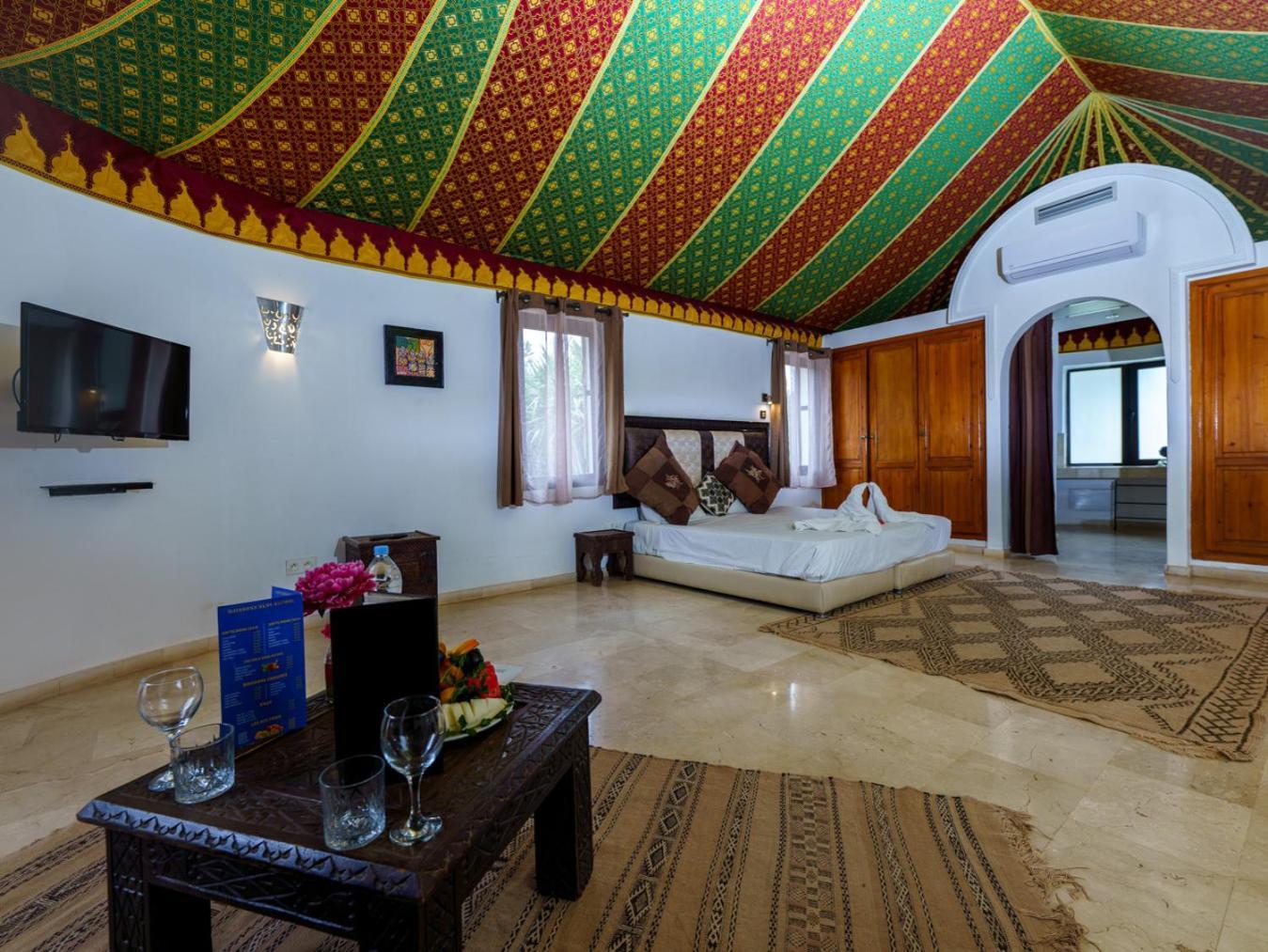 Villa Marco Au Jardin Des Senteurs El Ain Dış mekan fotoğraf