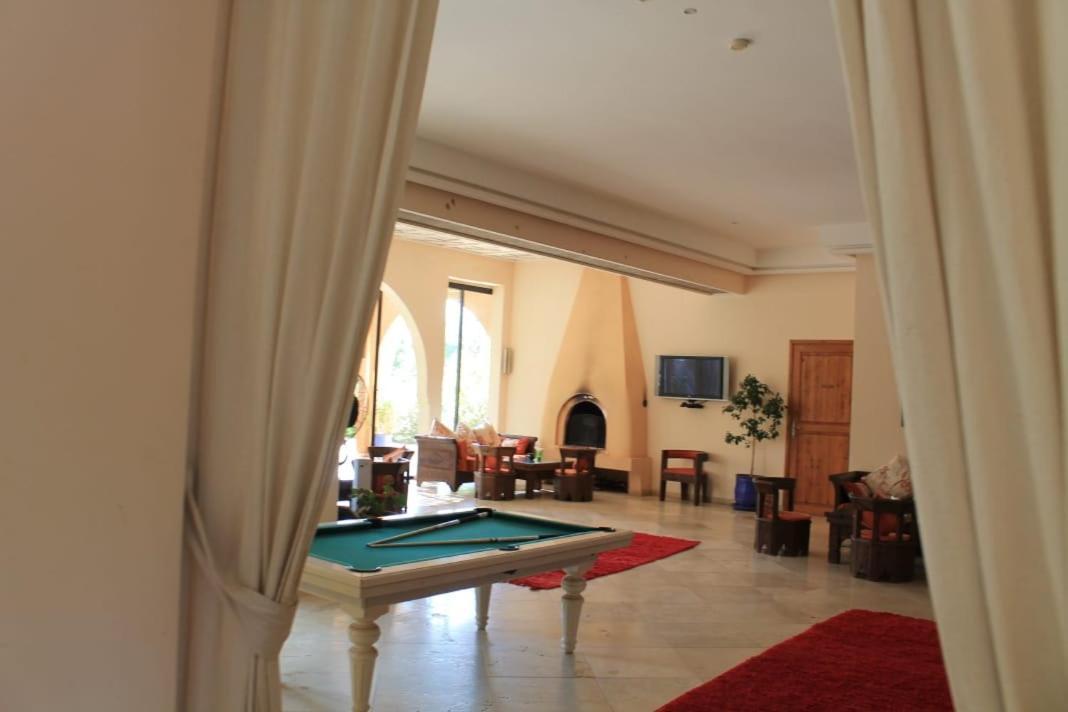 Villa Marco Au Jardin Des Senteurs El Ain Dış mekan fotoğraf